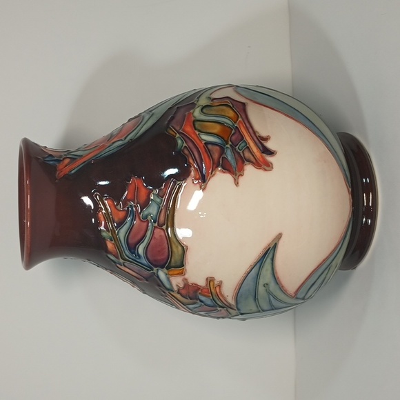 Rare VTG Moorcraft 7.5" Baluster Vase Tulip Pattern by Sally Tuffin c.1989 - Picture 2 of 13